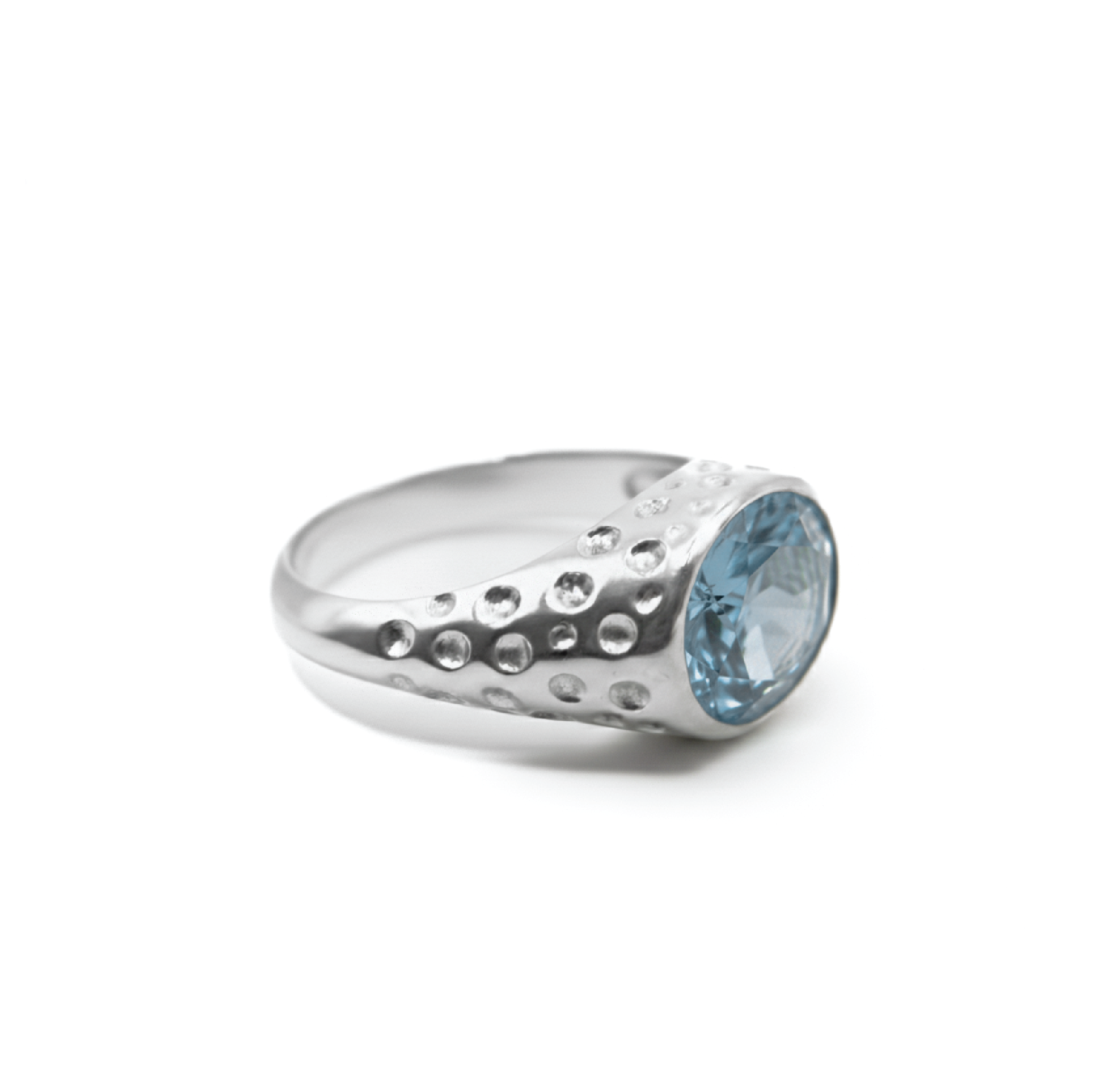 Signature Ring Ice Blue