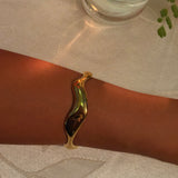 Olas Polished Bangle