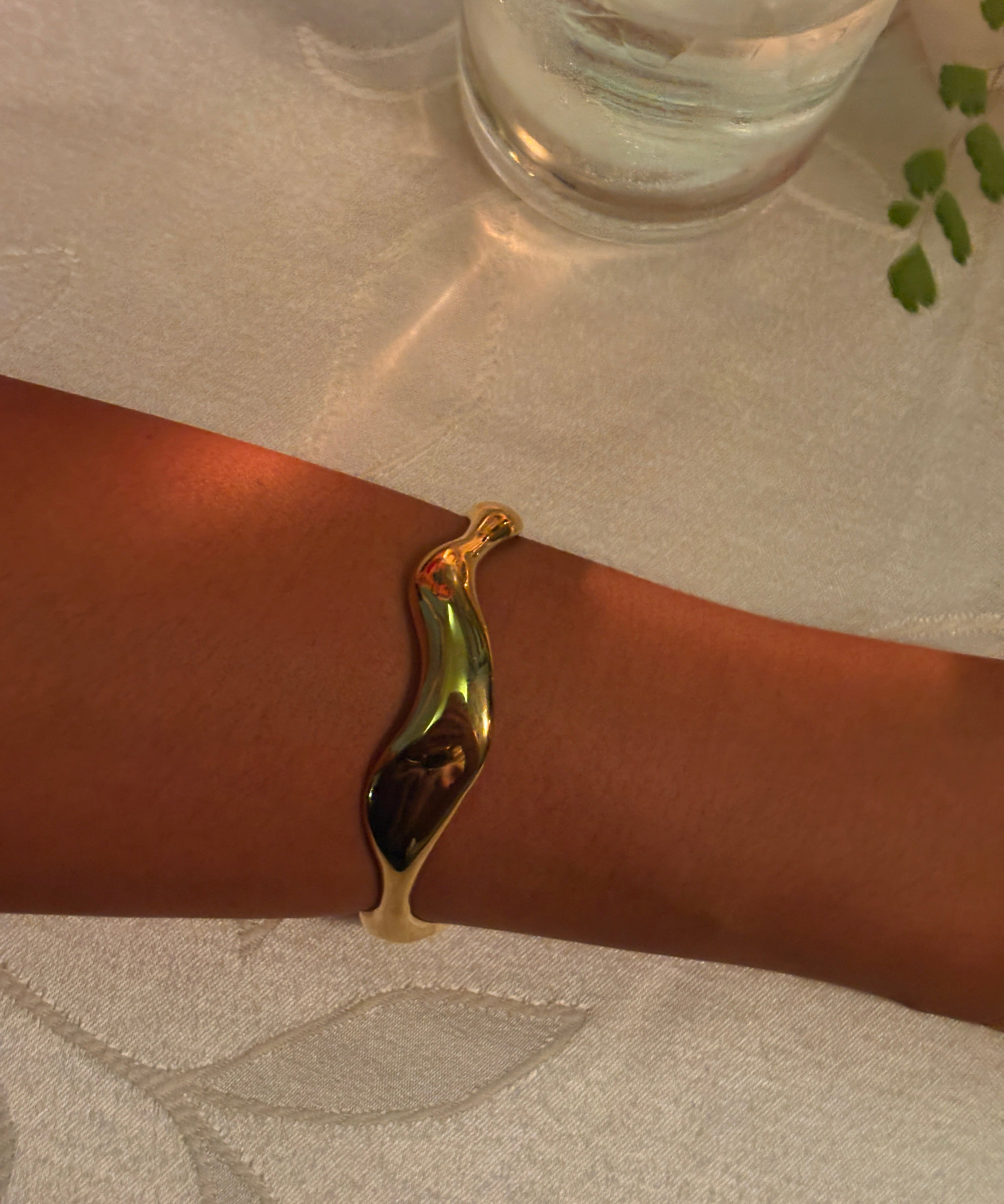 Olas Polished Bangle