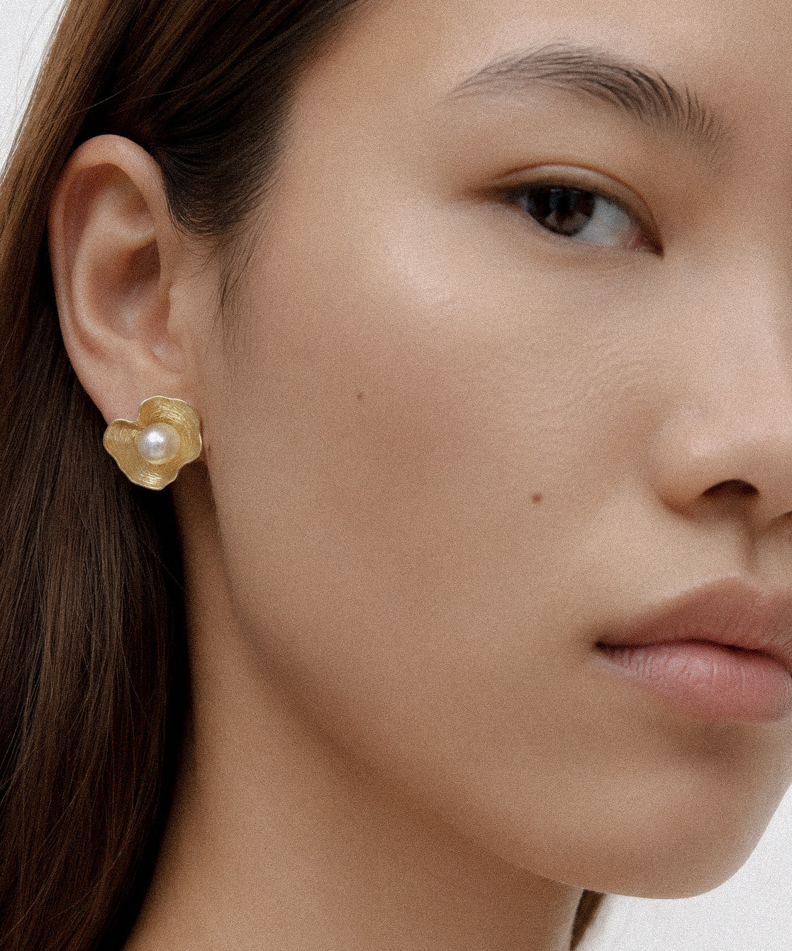 Alba Stud Earrings