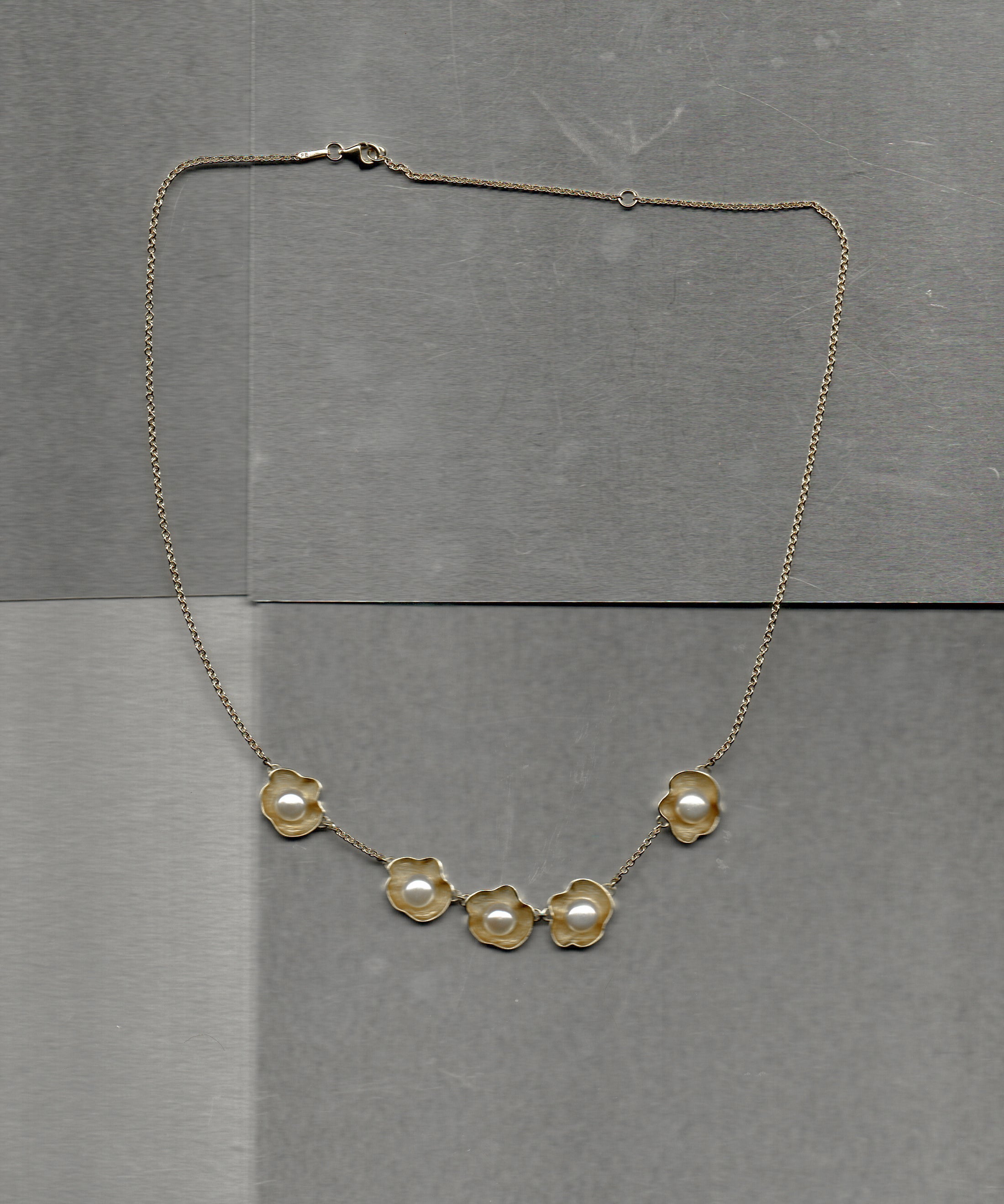 Alba Necklace