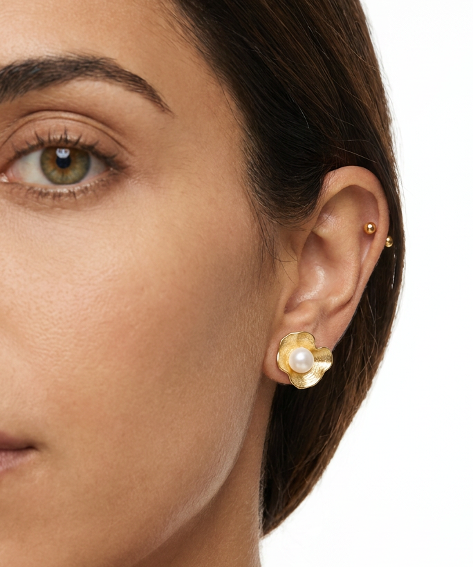 Alba Stud Earrings